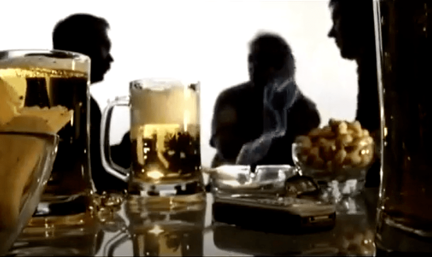 Pití alkoholu v mužské společnosti
